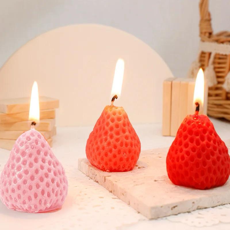 Strawberry Candles 21g