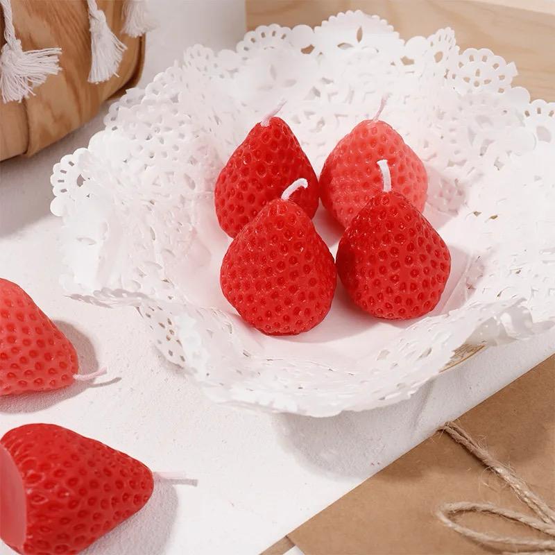 Strawberry Candles 21g