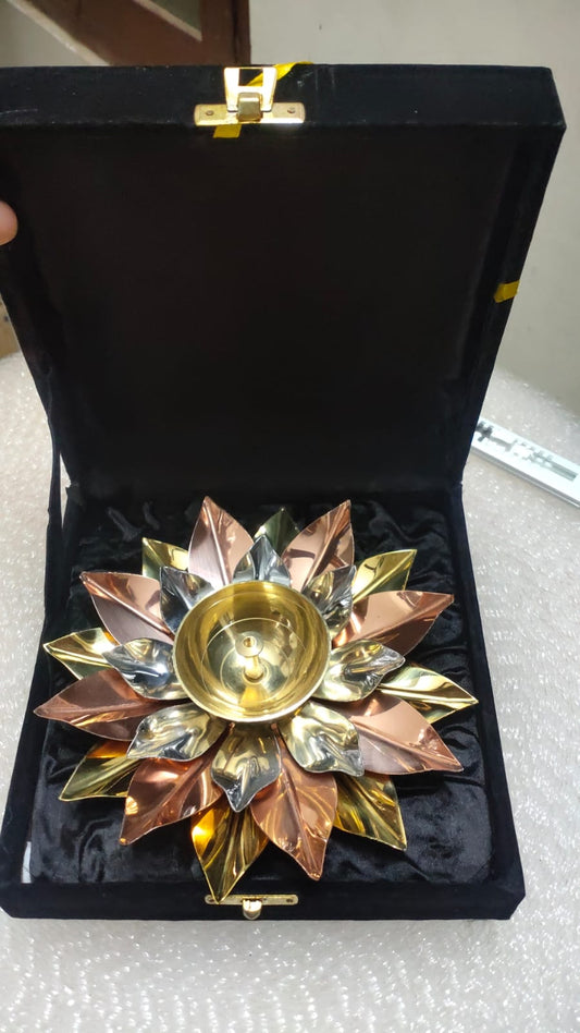 Lotus 7” Diya in Gift Box